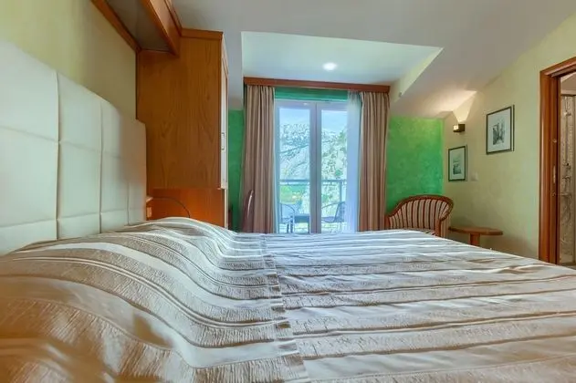 Superior Double room, Balcony and River view