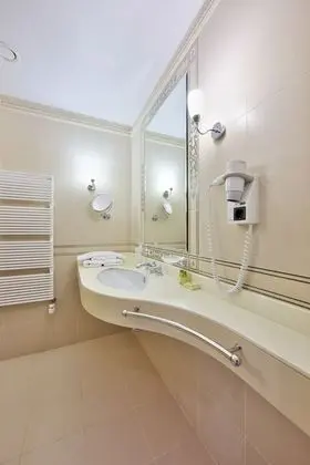 Standard Tek Büyük veya İki Ayrı Yataklı Oda