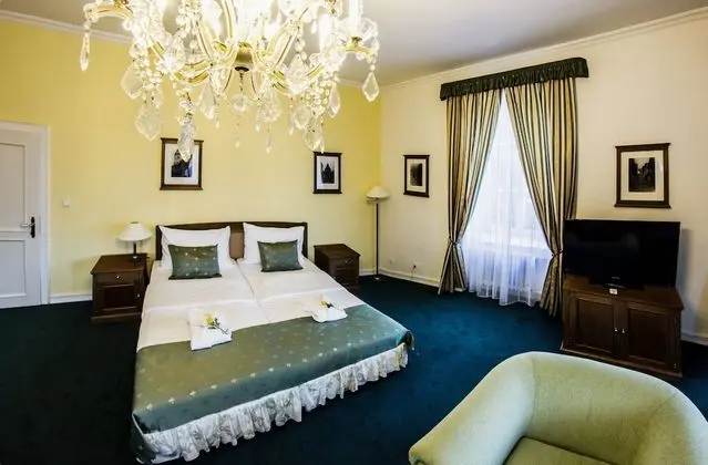 Family Süit, Balkon