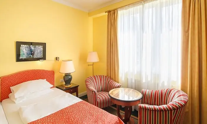 Deluxe Double or Twin Room with Balcony