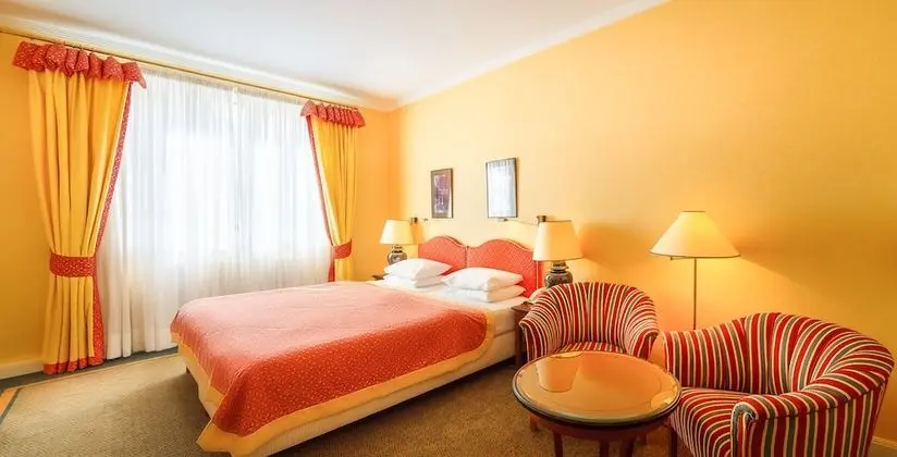 Deluxe Double or Twin Room with River View