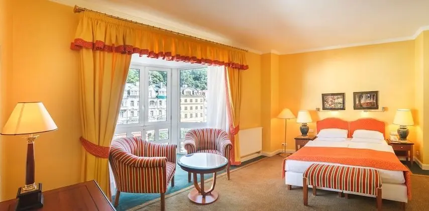 Deluxe Double or Twin Room with River View