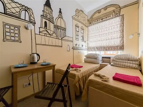 Standard Tek Büyük veya İki Ayrı Yataklı Oda, Ortak Banyo