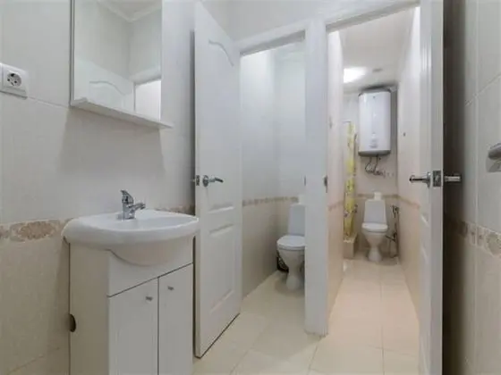 Standard Tek Büyük veya İki Ayrı Yataklı Oda, Ortak Banyo