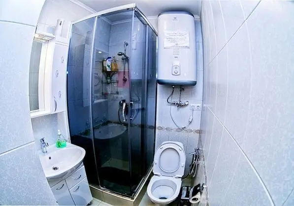 Standard Tek Büyük veya İki Ayrı Yataklı Oda, Ortak Banyo
