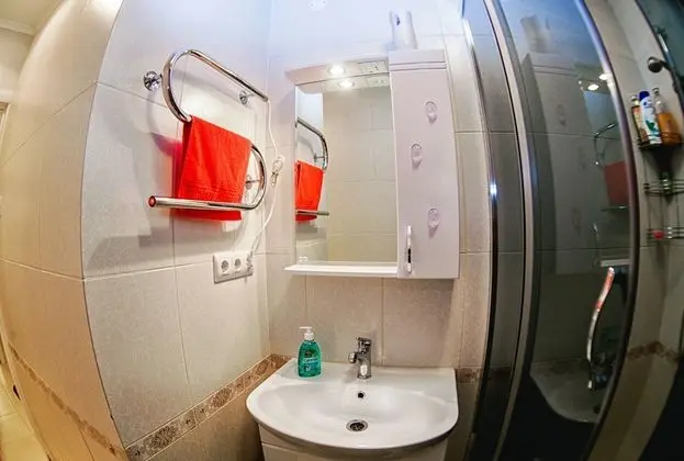 Standard Tek Büyük veya İki Ayrı Yataklı Oda, Ortak Banyo