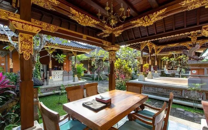 Puri Taman Sukawati Room
