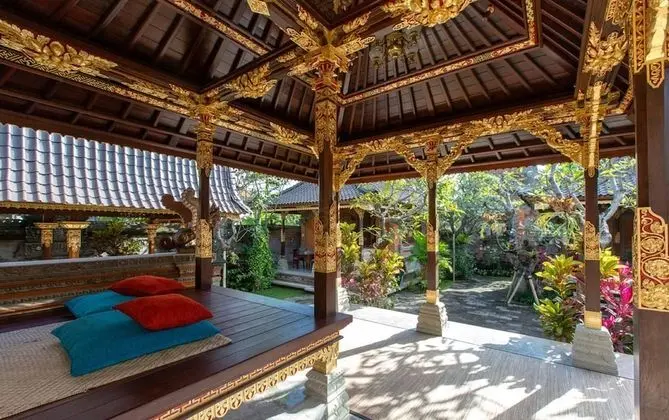 Puri Taman Sukawati Room