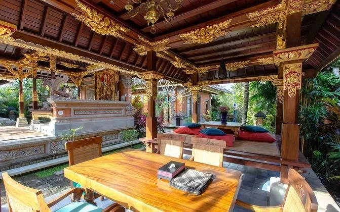 Puri Taman Sukawati Room