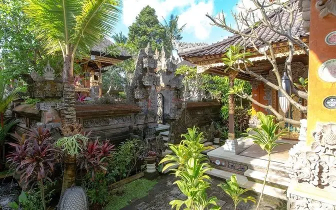 Puri Taman Sukawati Room
