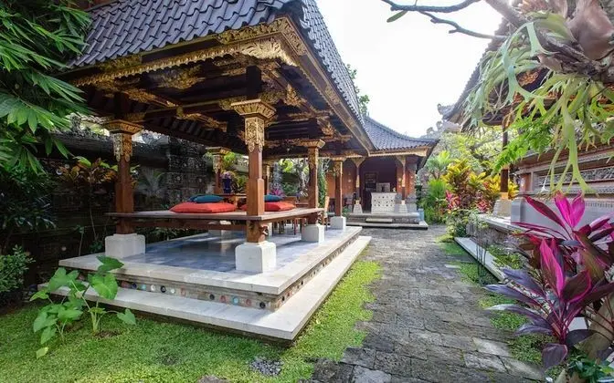 Puri Taman Sukawati Room