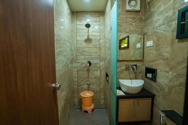 Deluxe Büyük Yataklı Tek Kişilik Oda, 1 En Büyük (King) Boy Yatak, Sigara İçilmez, Şehir Manzaralı