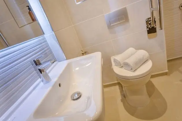 Luxury Tek Büyük Yataklı Oda