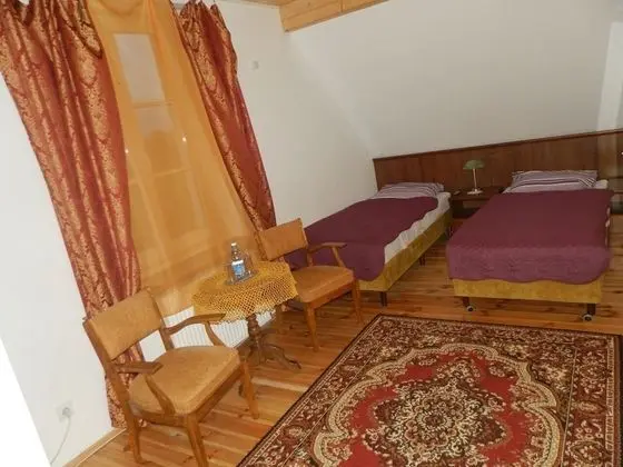 Tek Büyük veya İki Ayrı Yataklı Oda