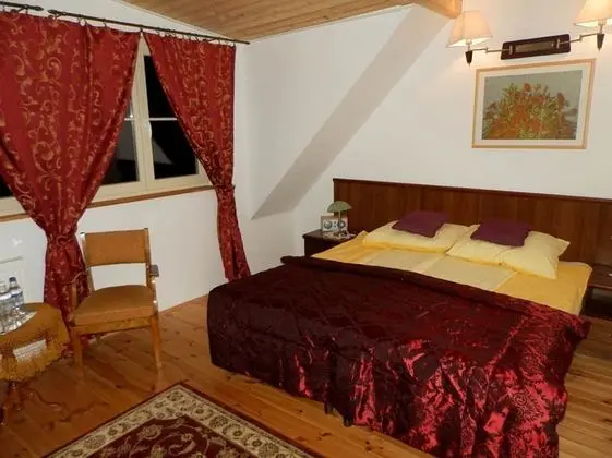 Tek Büyük Yataklı Oda