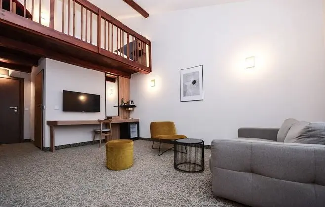 Deluxe Tek Büyük Yataklı Oda