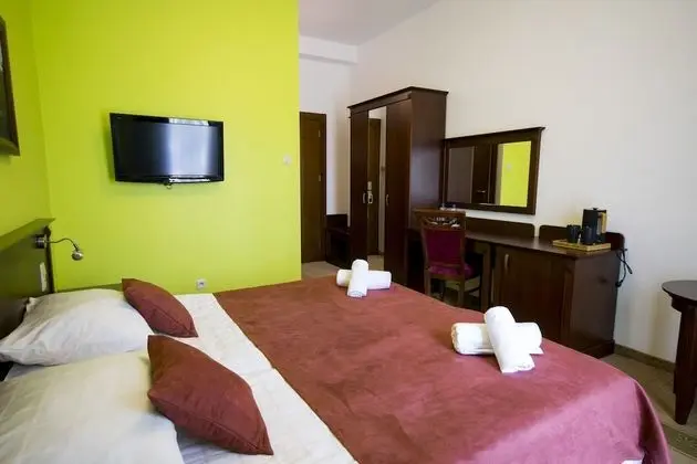 Tek Büyük Yataklı Oda