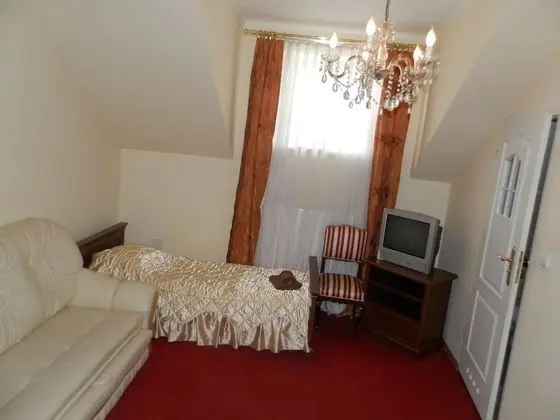 Dört Kişilik Oda (Number 201)