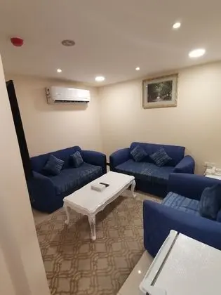 One Bedroom Apartment