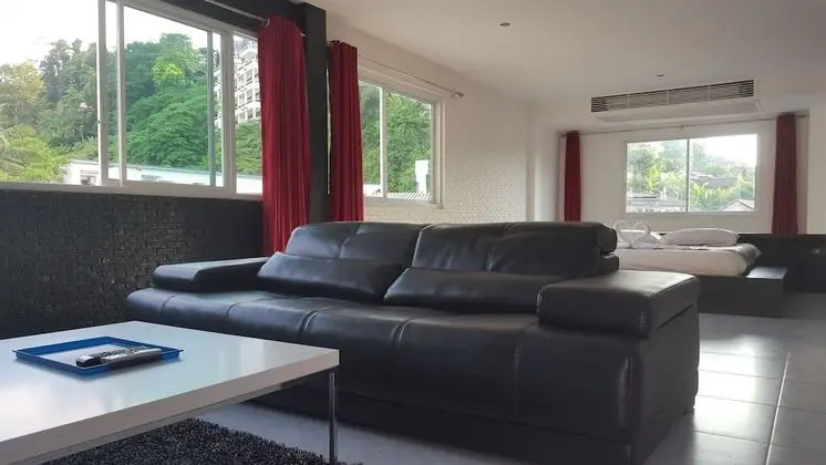 Deluxe Studio