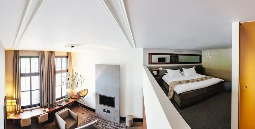 Luxury Suite, Canal View