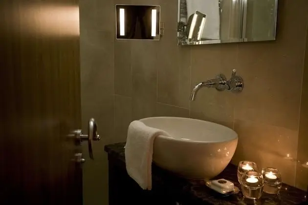 Luxury Oda, 1 Büyük (Queen) Boy Yatak