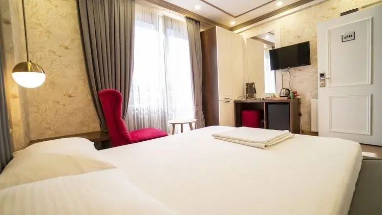 Standard Tek Büyük Yataklı Oda