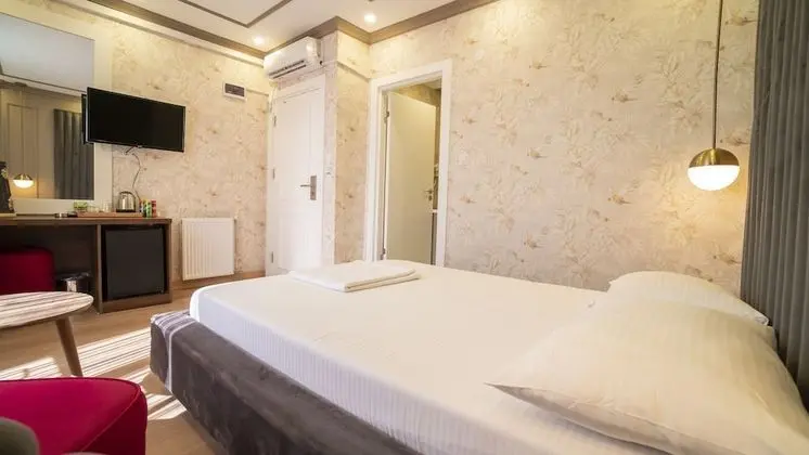 Standard Tek Büyük Yataklı Oda