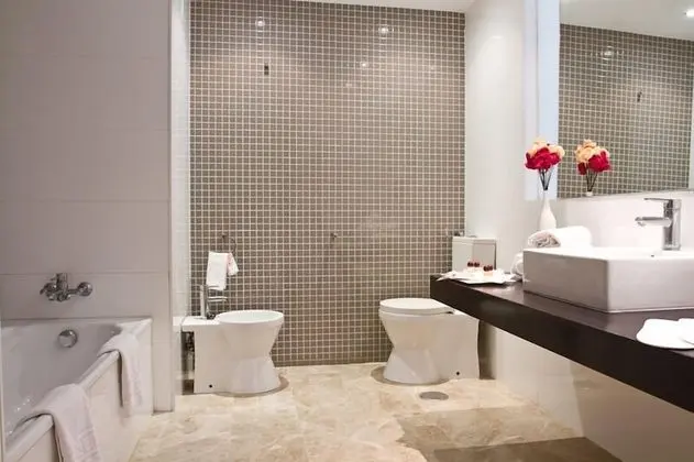 Superior Oda, Balkon, Havuz Manzaralı (4 Adults)