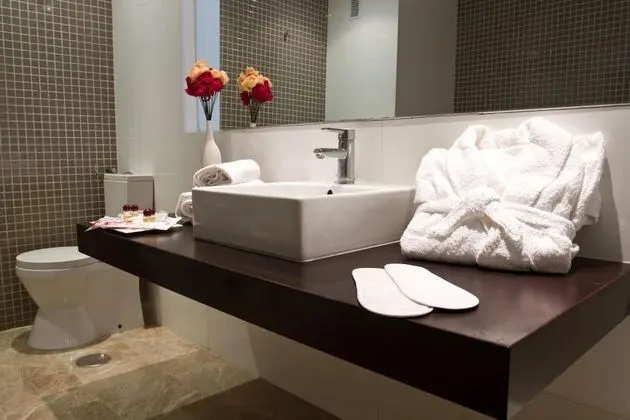 Superior Oda, Balkon, Havuz Manzaralı (4 Adults)