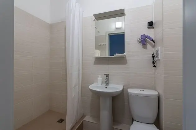 Classic Tek Büyük veya İki Ayrı Yataklı Oda