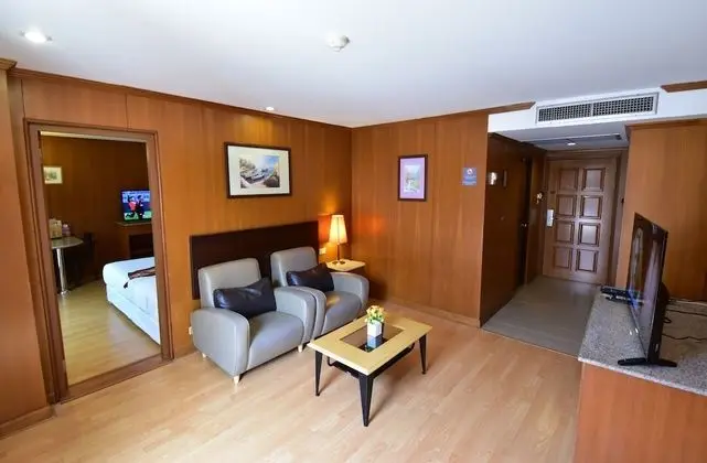 Grand Deluxe