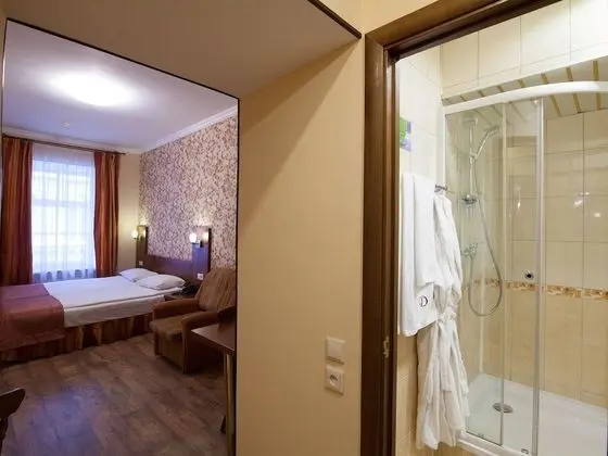 Comfort Tek Büyük veya İki Ayrı Yataklı Oda