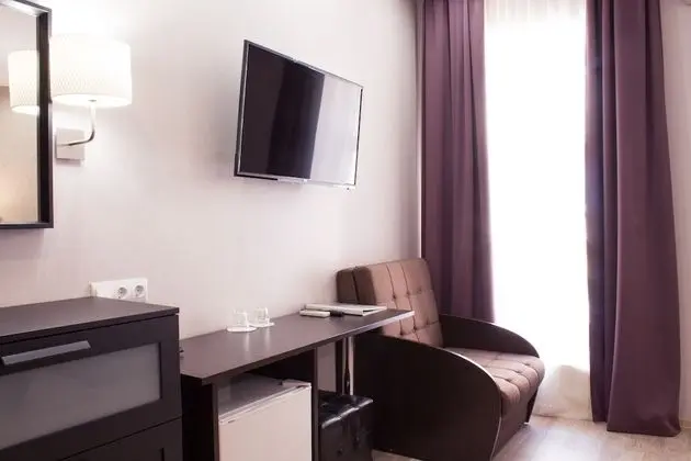 Comfort Tek Büyük veya İki Ayrı Yataklı Oda