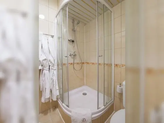 Comfort Tek Büyük veya İki Ayrı Yataklı Oda