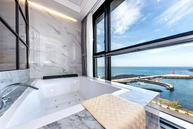 Deluxe Tek Büyük Yataklı Oda, Okyanus Manzaralı