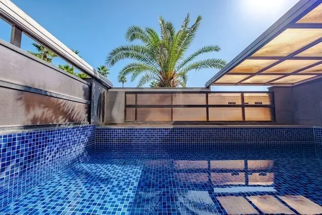 Villa (Pool )