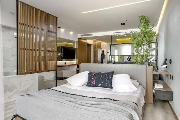 Süit, Deniz Manzaralı (King with Outdoor Jetted tub)