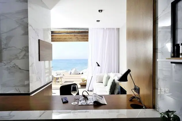 Süit, Deniz Manzaralı (King with Outdoor Jetted tub)