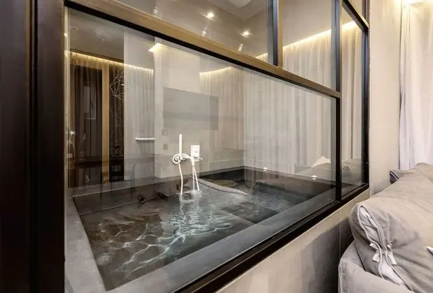 Süit, Deniz Manzaralı (King with Outdoor Jetted tub)