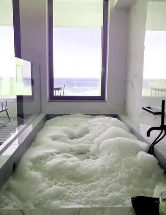 Süit, Deniz Manzaralı (King with Outdoor Jetted tub)