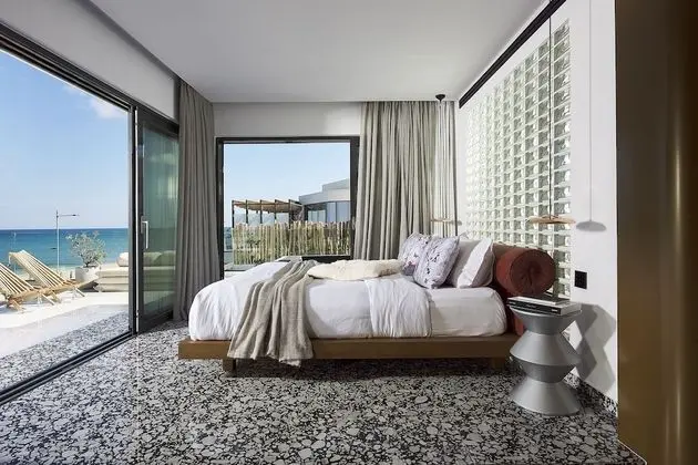 Süit, Deniz Manzaralı (King with Outdoor Jetted tub)