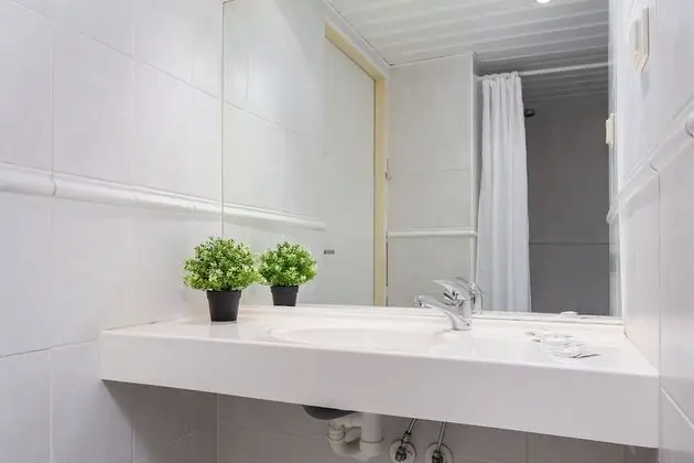 Standard Üç Kişilik Oda, 3 Tek Kişilik Yatak