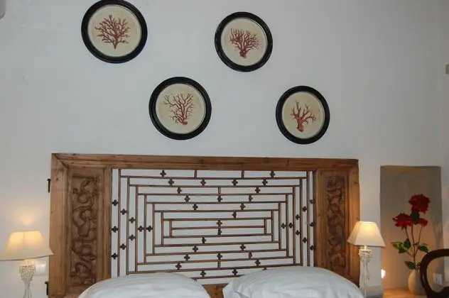 Tek Büyük veya İki Ayrı Yataklı Oda (Bocca Di Muru)