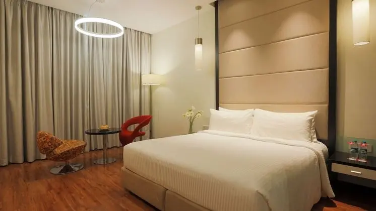 Deluxe Tek Büyük Yataklı Oda