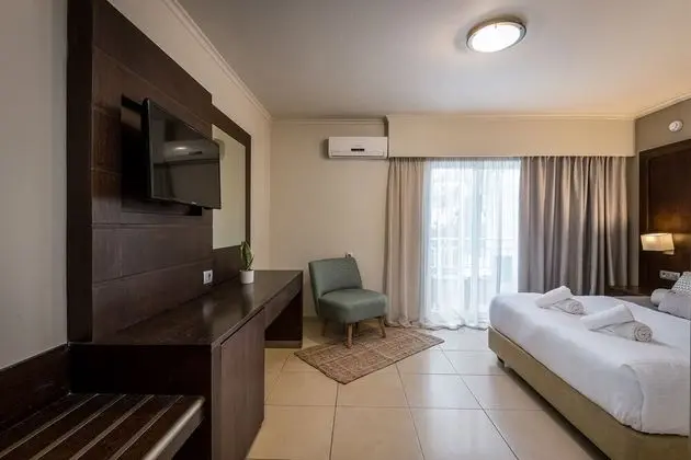 Deluxe Tek Büyük veya İki Ayrı Yataklı Oda