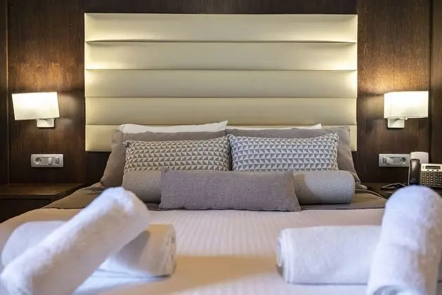 Deluxe Tek Büyük veya İki Ayrı Yataklı Oda