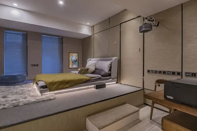 Luxury Tek Büyük Yataklı Oda