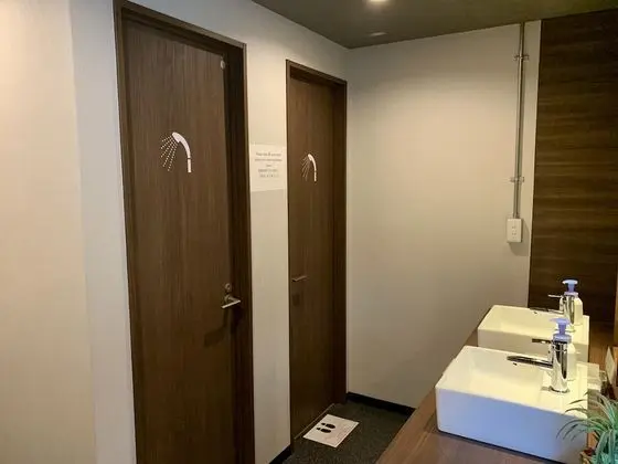 Family Oda, Ortak Banyo (Standard)