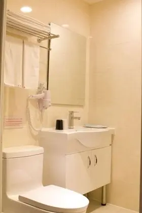 Standard Tek Büyük Yataklı Oda (No Window)